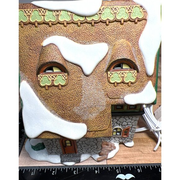 Department 56 McElfins Irish Restaurant & Gifts Lighted House North Pole series - Picture 8 of 9